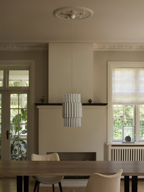 LYFA Pan 300 pendant, aluminium, decoration image