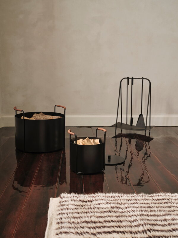 Ferm Living Cesta per legna Port, nero, immagine decorativa