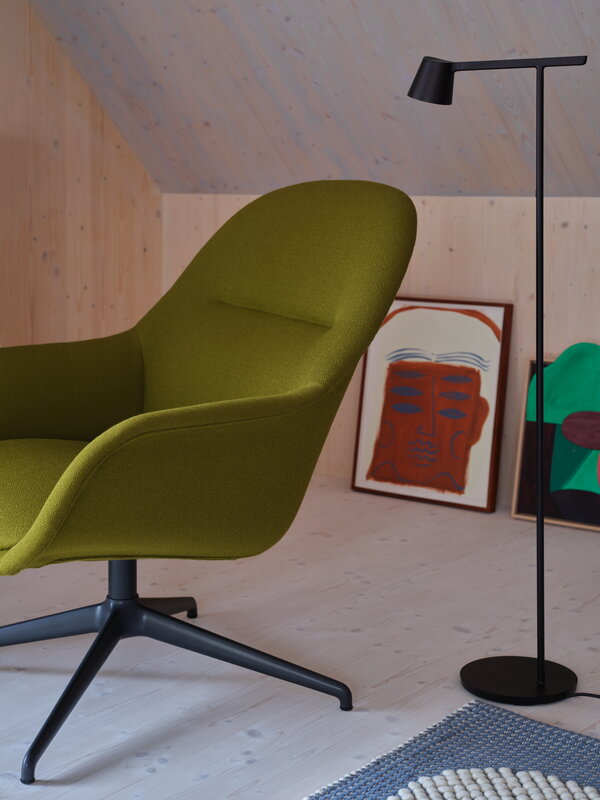 Muuto Tip floor lamp, black, decoration image