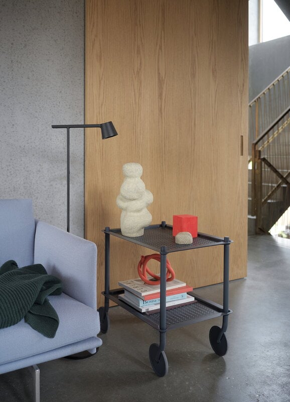 Muuto Tip floor lamp, black, decoration image
