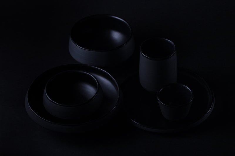 Voyage aluminum homosexual Vaidava Ceramics Eclipse mug 0,3 L, black | Finnish Design Shop