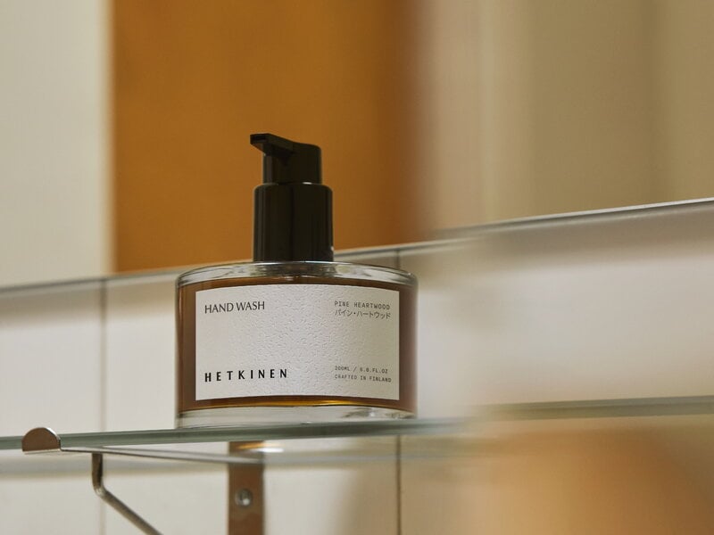 Hetkinen Pine hand balm, 200 ml, glass bottle, decoration image