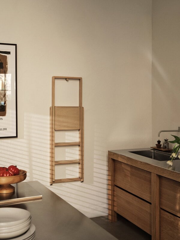 Design House Stockholm Scaletta Step, rovere chiaro, immagine decorativa