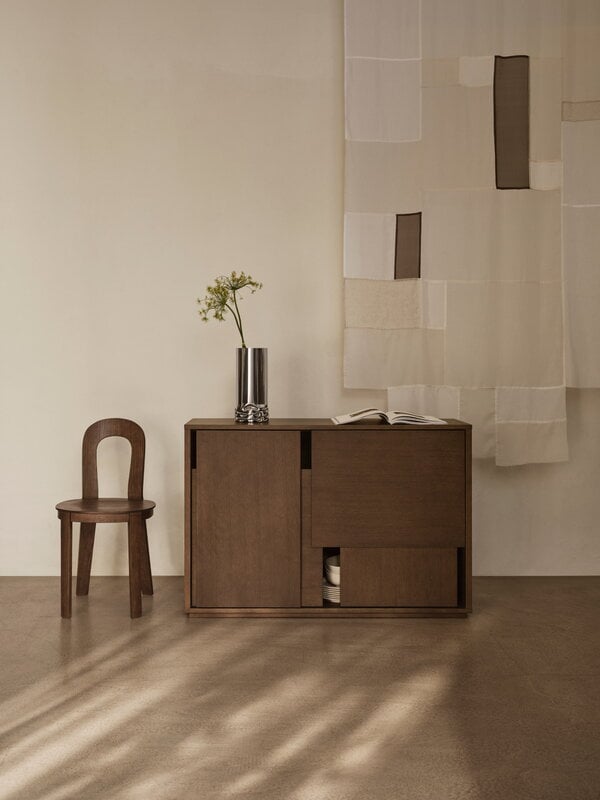 Design House Stockholm Layer senkki jaloilla, tumma tammi, näkymä 4