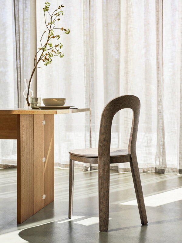 Design House Stockholm Olivia Stuhl, dunkle Eiche, dekorationsbild