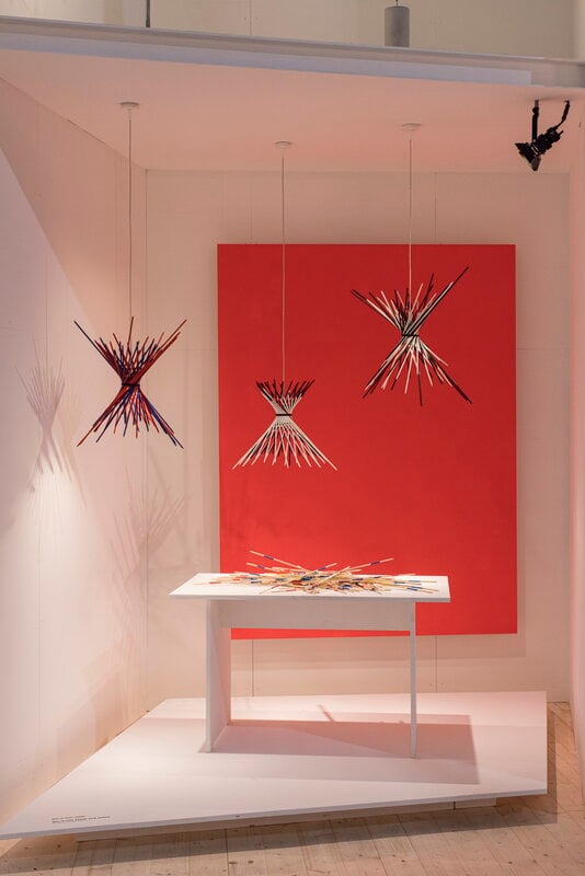 Ingo Maurer Pic-a-stic pendant, black - white, decoration image