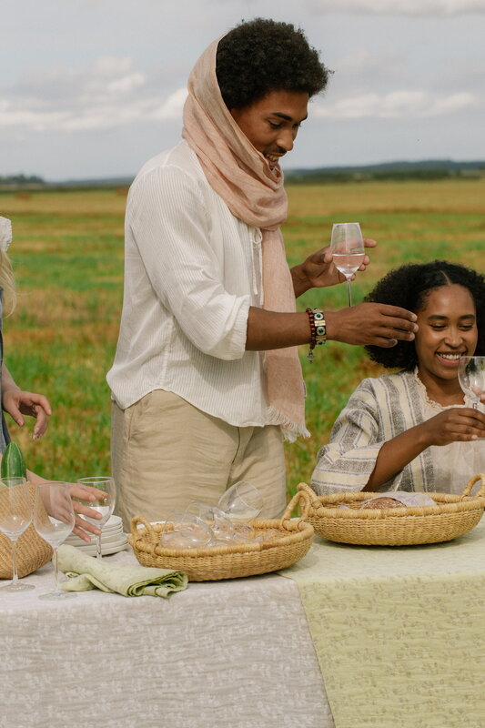 Lapuan Kankurit Meirami table cloth/throw, 145 x 260 cm, lime - olive, decoration image