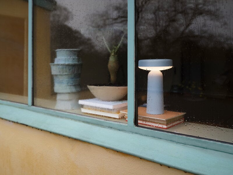 Muuto Lampada portatile Ease, celeste, immagine decorativa