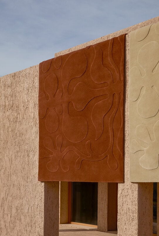 Nanimarquina Lucia Eames Rooted matto, ivory, sisustuskuva