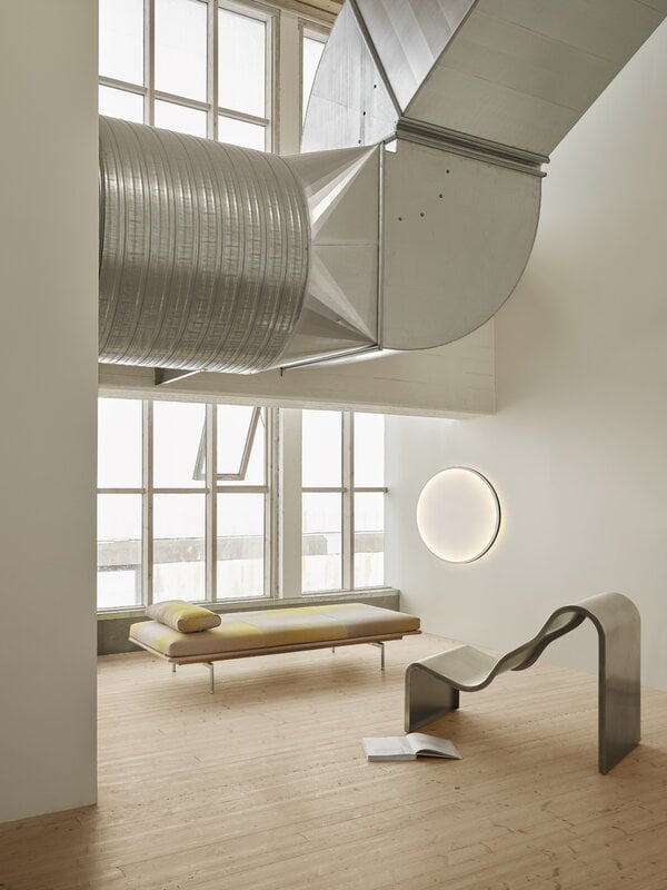 Muuto Dream view bench, 60 cm, brushed steel, decoration image