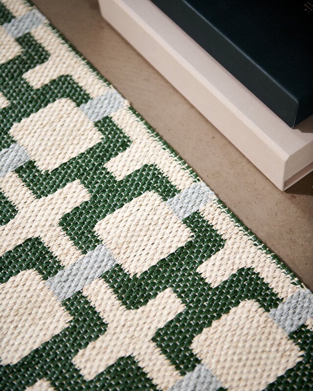 Pappelina Tom runner rug, leaf - cream - sage, decoration image