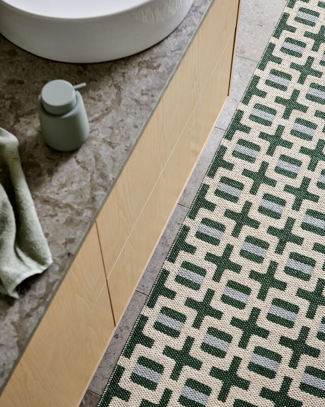 Pappelina Tom runner rug, leaf - cream - sage, decoration image