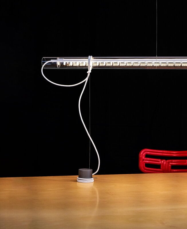 Ingo Maurer Tubular Balance table lamp, white - white cable, decoration image