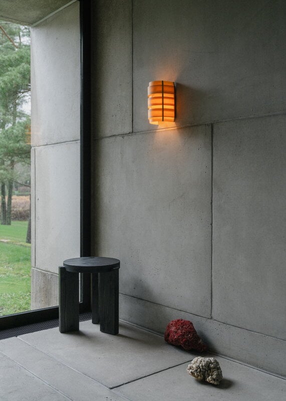 Vaarnii 1004 Hans wall light, pine, decoration image