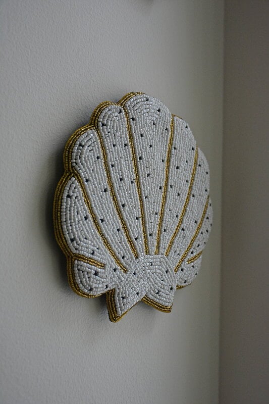 MUM's Shell wall art, gold - white, decoration image