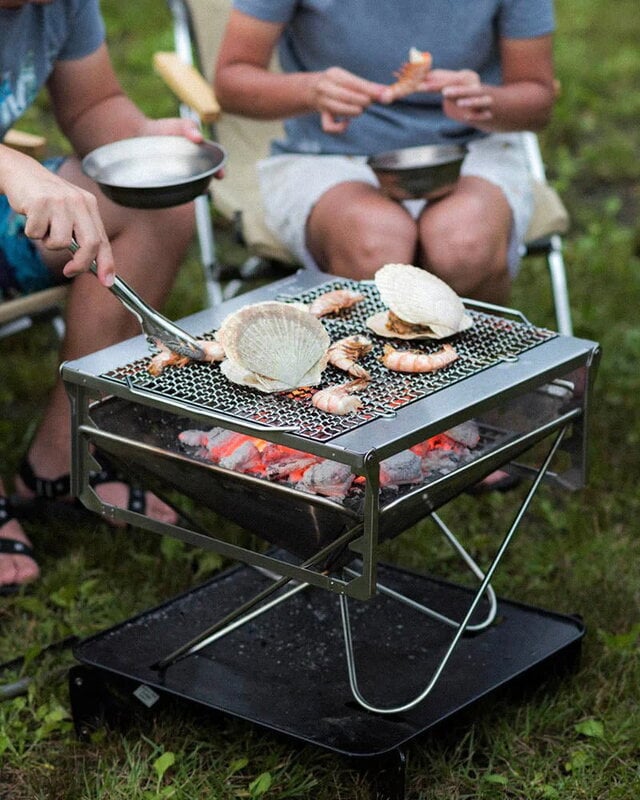 Snow Peak Takibi fire and grill, view 2