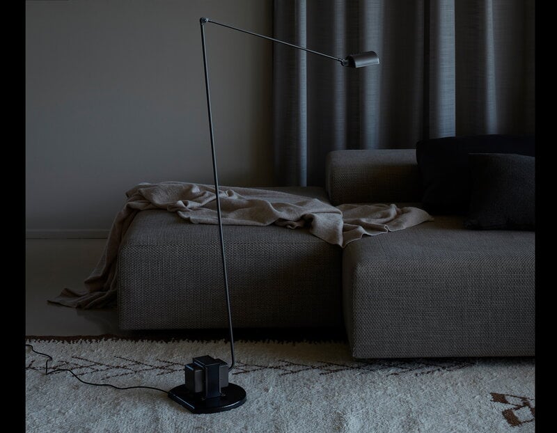 LUMINA 　Daphine Terra　ルミナ ダフィーネ Lumina Daphine Terra floor lamp, black soft-touch | Finnish Design