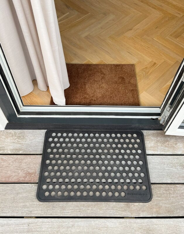 Tica Copenhagen Dot doormat, 40 x 60 cm, black, decoration image