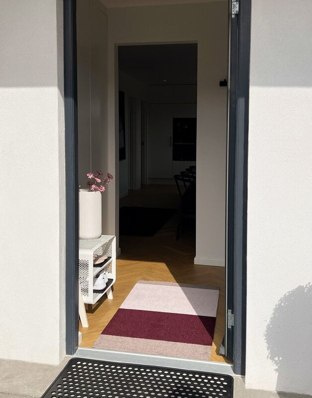 Tica Copenhagen Tapis Stripes horizontal, 67 x 120 cm, sable - bordeaux - rose, image décorative