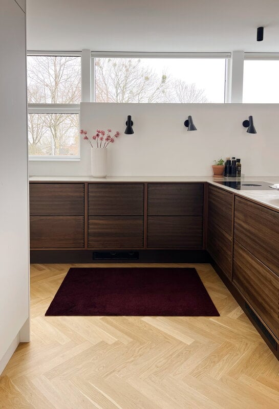 Tica Copenhagen Uni color rug, 90 x 130 cm, bordeaux, decoration image