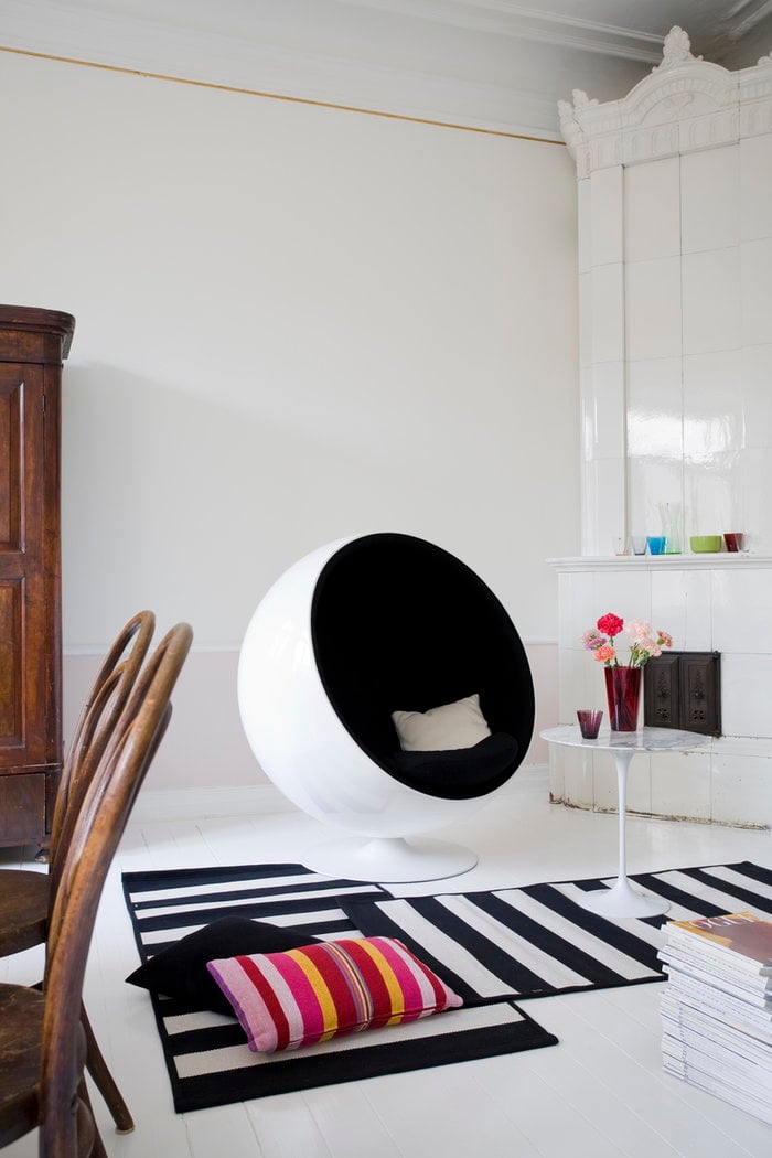 Livingroom Readingcorner Eero Aarnio Originals Iittala White Glass fibre Ball chair