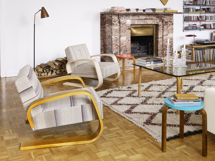 Livingroom Artek Iittala Turquoise Orange White Walnut Birch Aalto stools Aalto liounge chairs