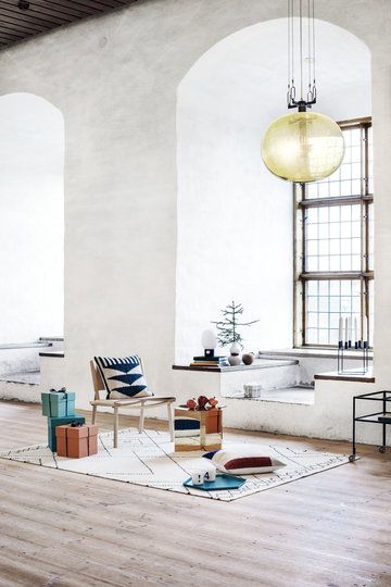 Olohuoneet Joulu By Lassen Design House Stockholm Ferm Living Hay Hem MUM's Nikari Richard Lampert Playtype Musta Valkoinen Monivärinen Vihreä Punainen Mintunvihreä Messinki Luonnonväri Keramiikka Villa Teräs Korkki Saarni Kubus Kelim Box Box Kaleido Slit Koko Iäksi December Numbers & Glyphs Venti Quattro