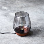 New Works Lampada da tavolo Bowl, rame - vetro fumé chiaro