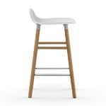 Normann Copenhagen Sgabello da bar Form, 65 cm, bianco - rovere