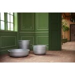 Korbo Linea no 2 planter, medium, aluminium, extra image
