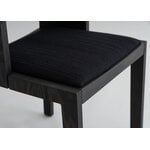 Vaarnii 016 Maasto dining arm chair, seat upholstered, black - black Kvadrat Alle, extra image