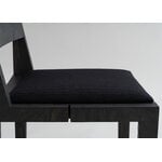 Vaarnii 016 Maasto dining chair, seat upholstered, black - black Kvadrat Alle, extra image