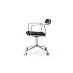 Vipp 452 Swivel tuoli, kiillotettu runko - musta nahka, pyörät, näkymä 3