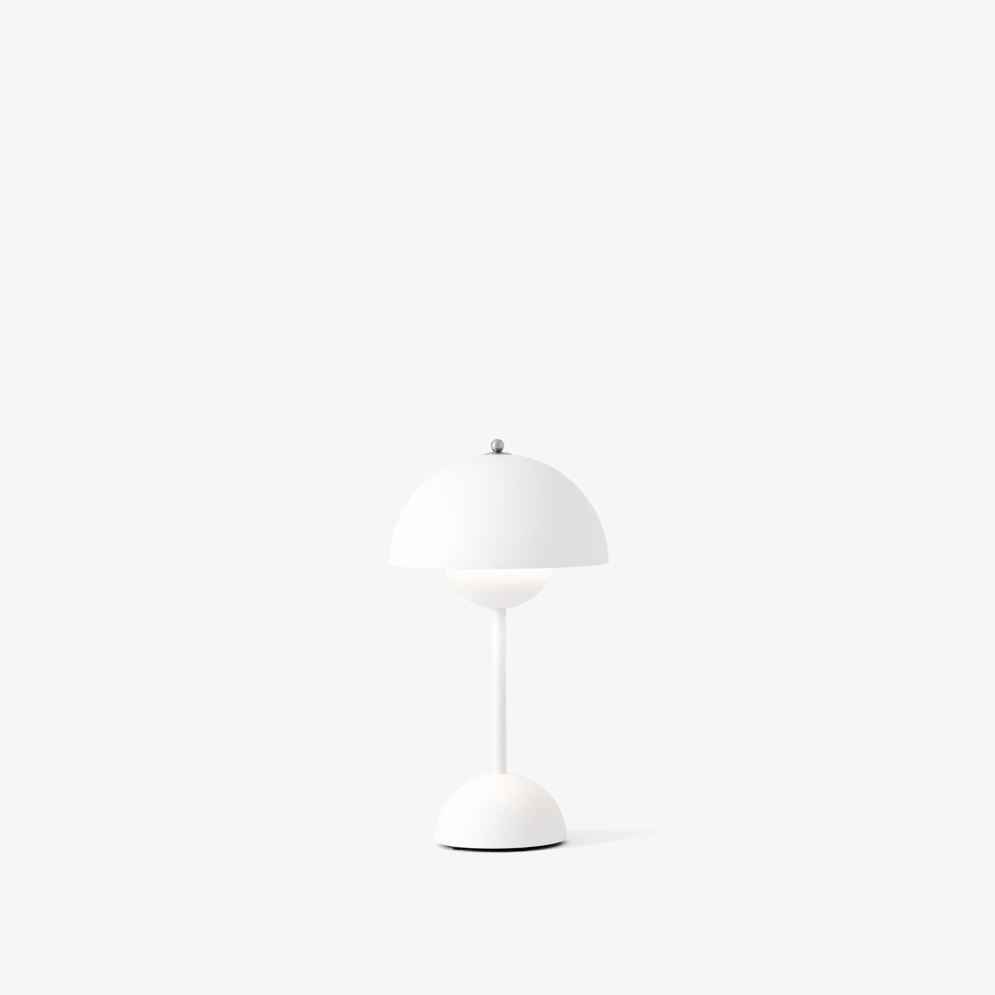 Flowerpot VP9 Verner Panton ホワイト &Tradition Flowerpot VP9 portable table lamp, matt white