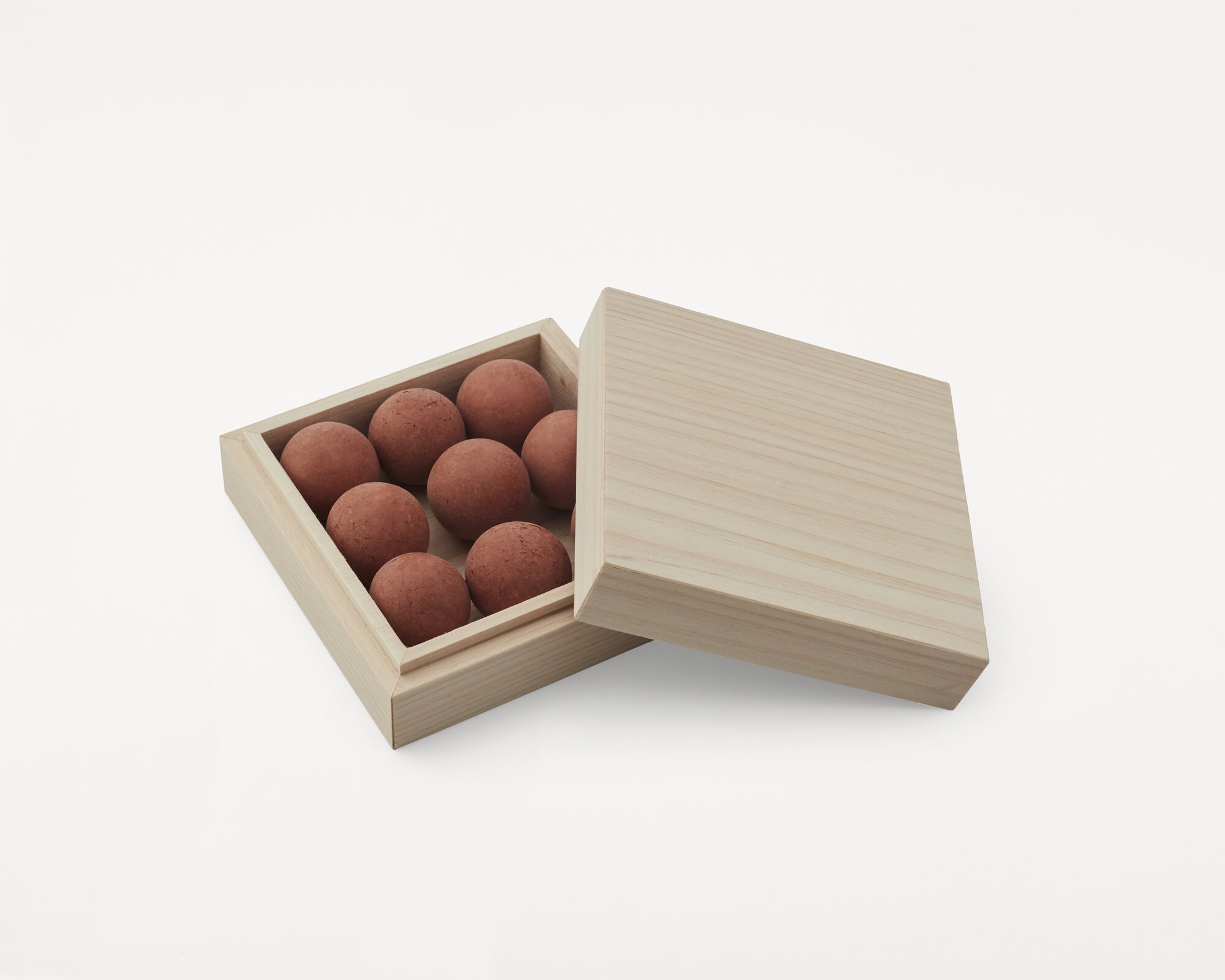 FRAMAアロマボール　 (FRAMA FROM SOIL TO FORM ) From Soil to Form Oil Diffuser Charcoal | Beratan – FRAMA