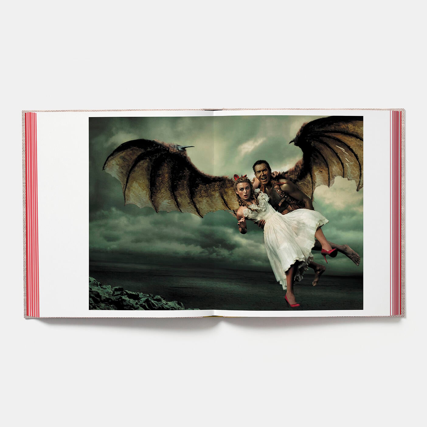 Phaidon Annie Leibovitz: Wonderland | Finnish Design Shop