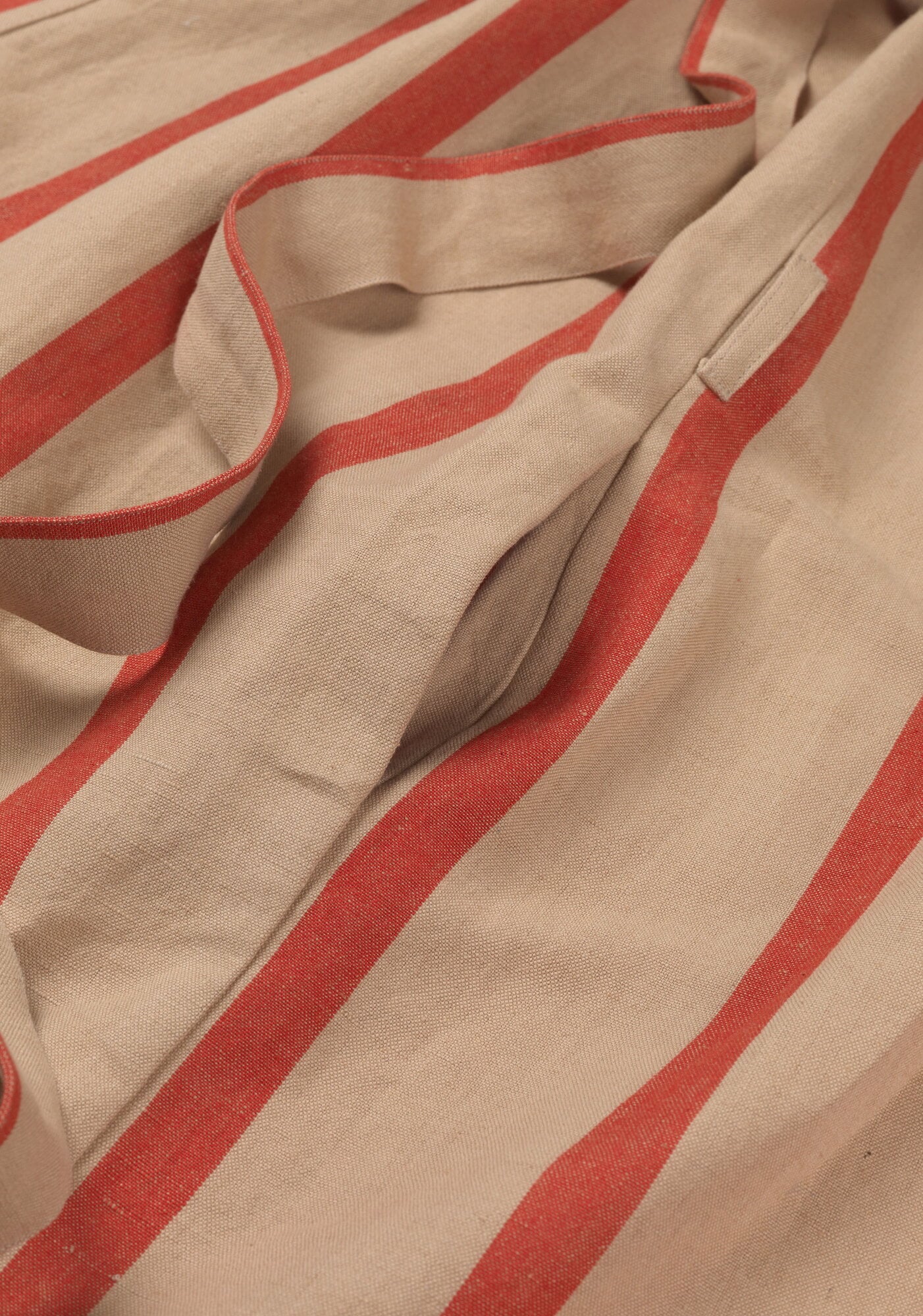 Ferm Living Field robe, camel - rojo | Finnish Design Shop