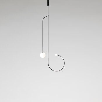 Michael Anastassiades Mobile Chandelier 11 riippuvalaisin, musta patinoitu messinki, tuotteen lisäkuva