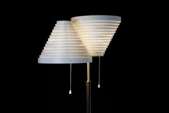 Artek Aalto floor lamp A810, brass, extra image