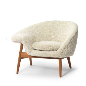 Warm Nordic Fried Egg lounge chair, Moonlight sheepskin