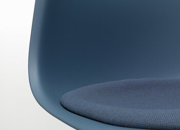 Vitra Eames DSR chair, sea blue - chrome - sea blue/dark grey cushion