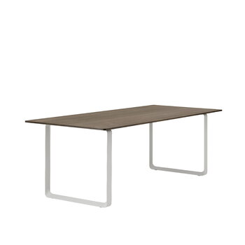 Muuto 70/70 Tisch, 225 x 90 cm, Eiche massiv geräuchert – Grau