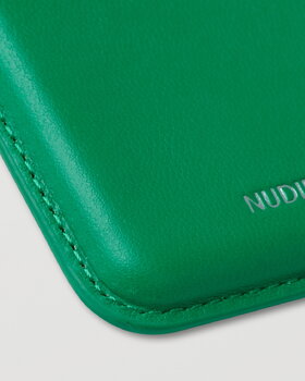 Nudient MagSafe Wallet, emerald green