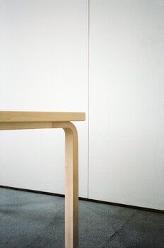 Artek Aalto pöytä 82A, koivu - musta linoleumi