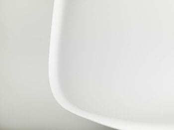 Vitra Eames Plastic Stool, medium, cotton white RE - chrome