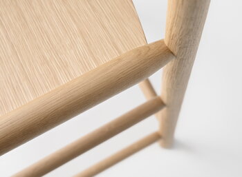 Nikari Akademia High bar chair, 65 cm, lacquered oak