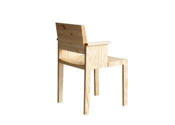 Vaarnii 016 Maasto käsinojallinen tuoli, mänty