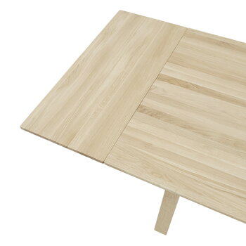 Muuto Earnest extendable table, 205 x 100 cm, oiled oak