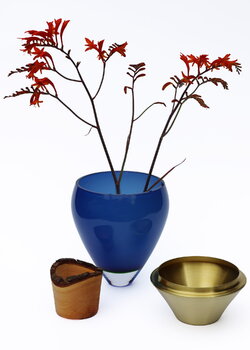 Utopia & Utility Vase empilable India Small I, 30 x 15 cm, bleu - laiton