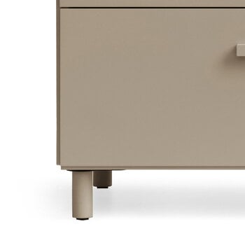 String Furniture Cassettiera Relief con gambe, larga, beige